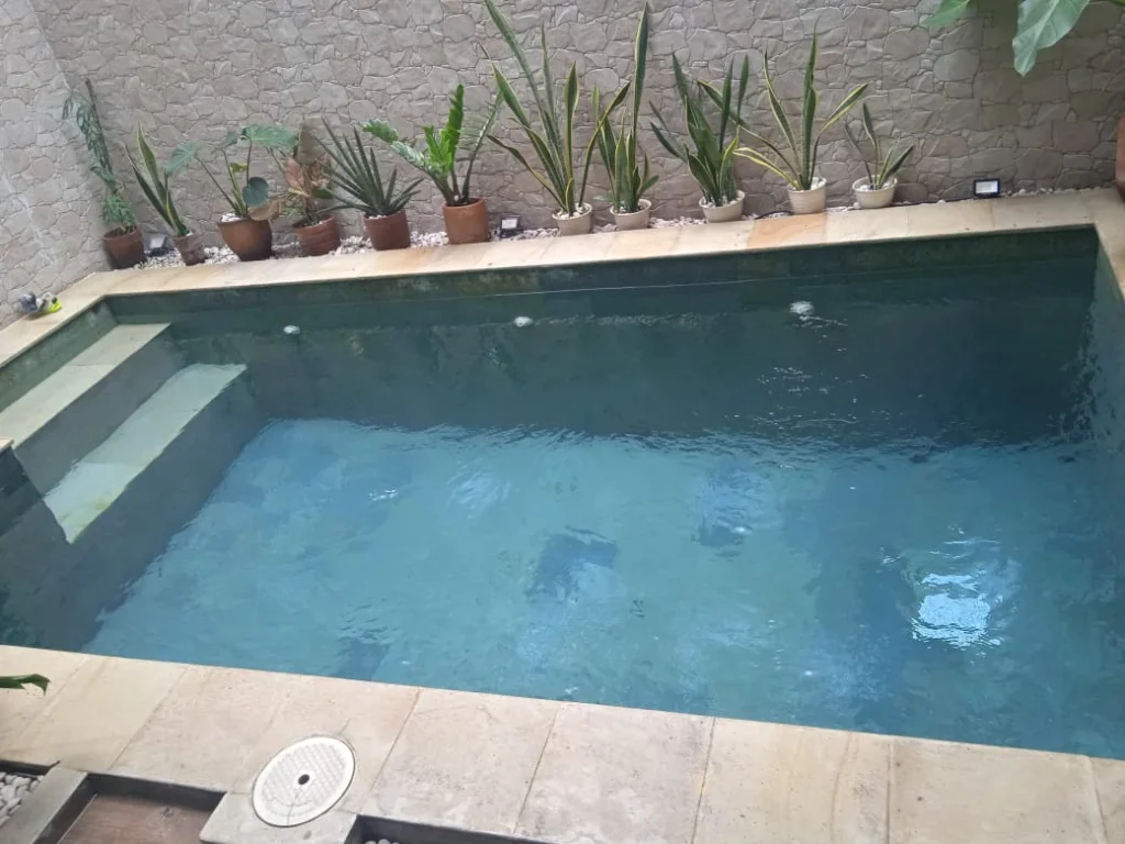 konstruksi kolam renang palu