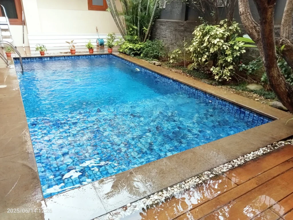 kontraktor kolam renang Terbaik