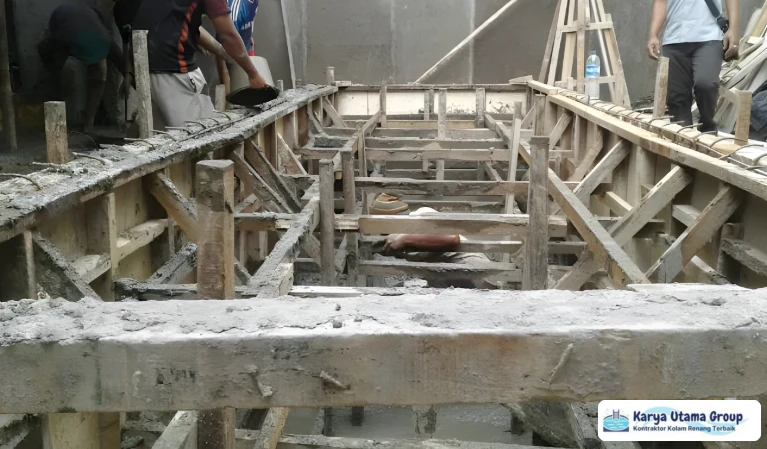 Bekisting Kolam Renang